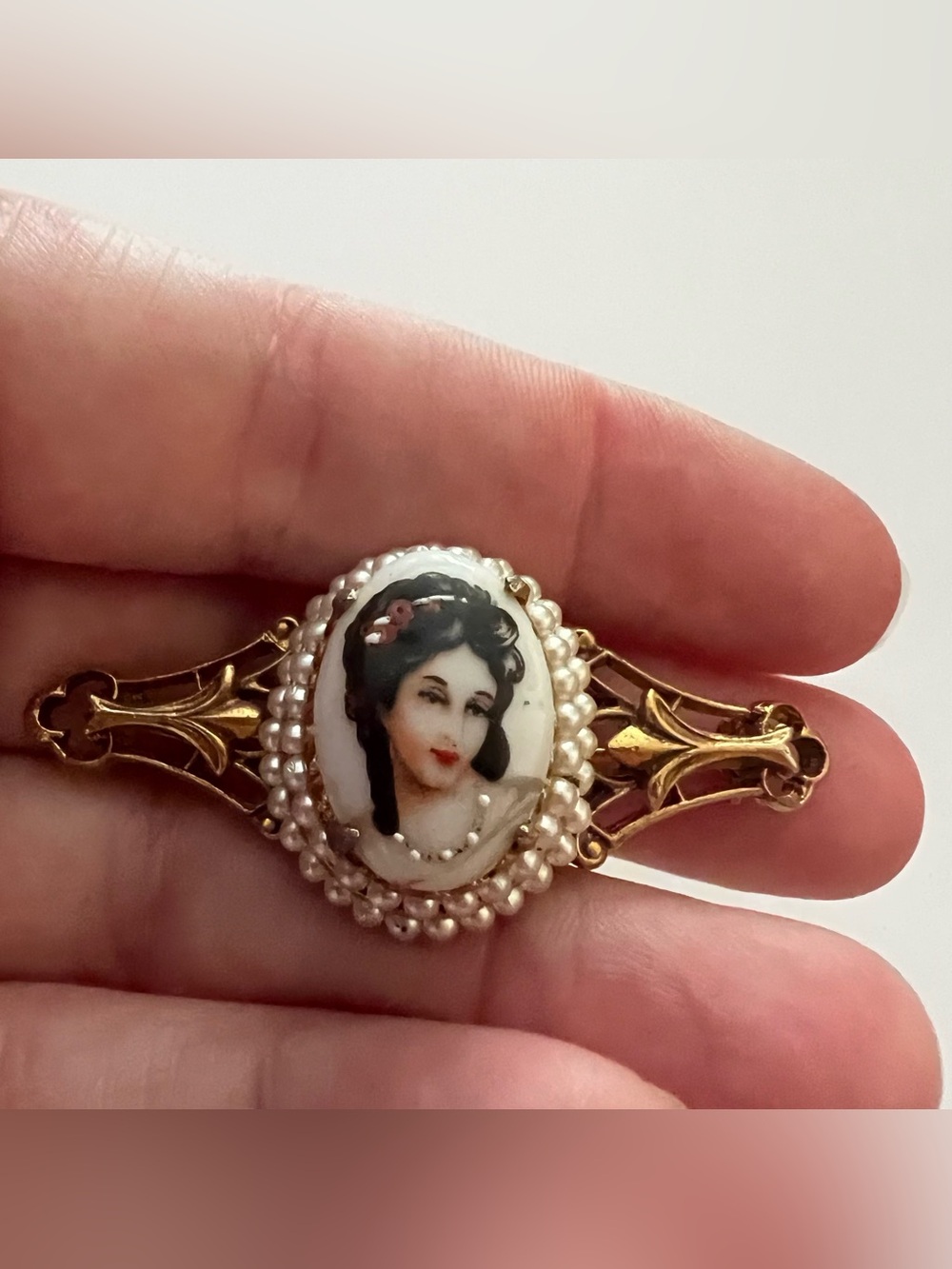 Vintage Limoges France Porcelain Cameo Hand Painted Portrait Pearl Brooch Pin